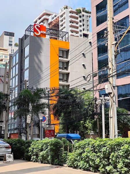 S Box Sukhumvit Hotel — Property