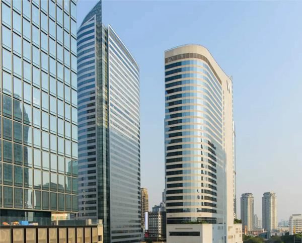 Sabai Sathorn — Property