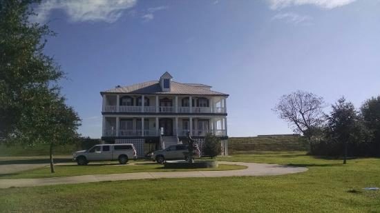 Saltgrass Outdoors Fishing And Hunting Lodge Buras Louisiana — Property