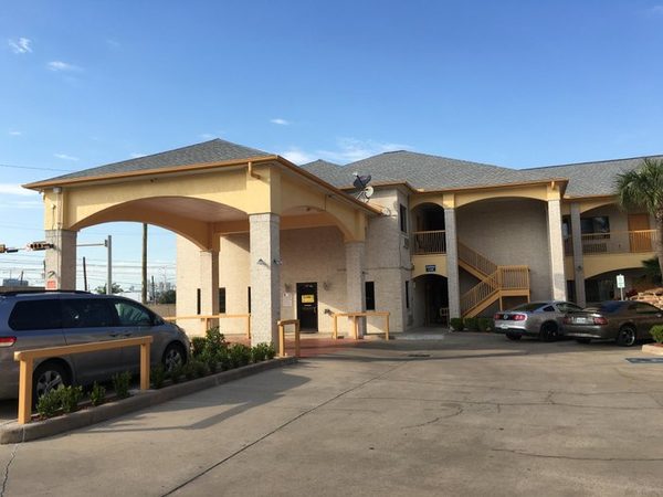 Scott Inn Suites Downtown Houston — Property