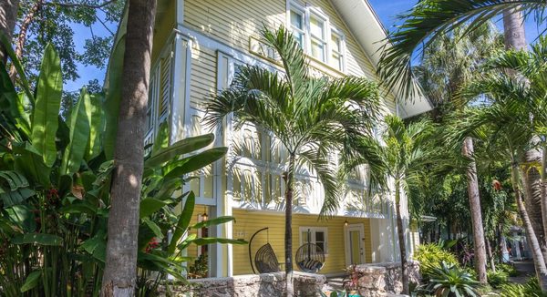 Selina Miami River Miami Florida — Property