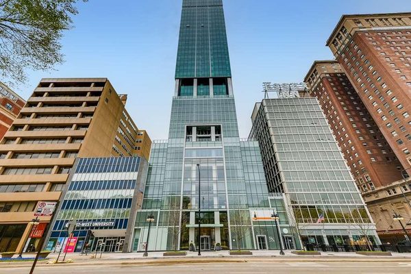 Sentral Michigan Avenue Chicago Illinois — Property