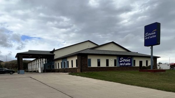 Serena Inn Suites Sundance — Property
