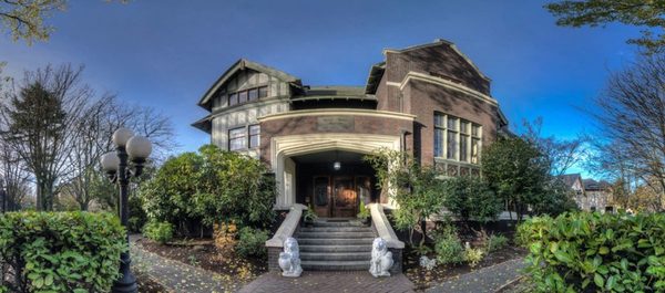 Shafer Baillie Mansion Bed and Breakfast — Property
