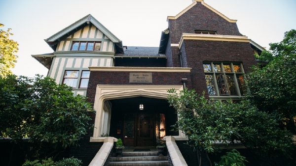 Shafer Baillie Mansion Bed and Breakfast — Property