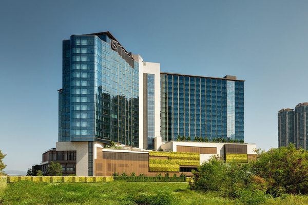 Sheraton Hong Kong Tung Chung Hotel — Property