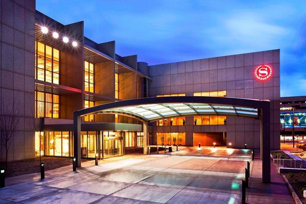 Sheraton Kansas City Hotel at Crown Center — Property