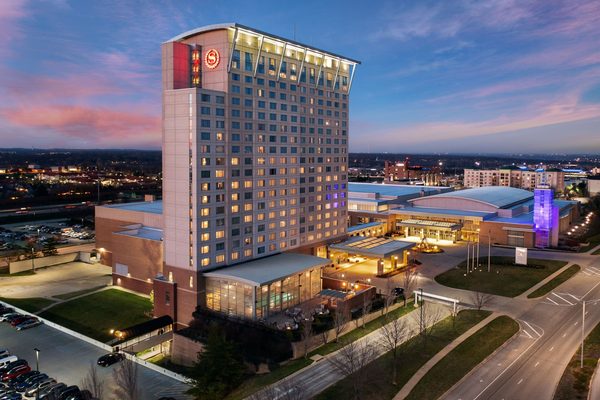 Sheraton Overland Park Hotel At The Convention Center — Property