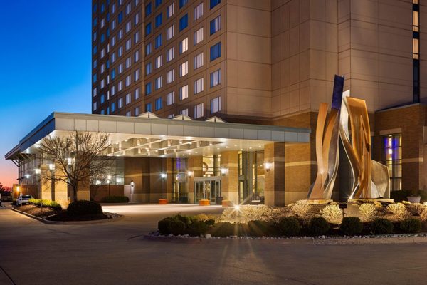 Sheraton Overland Park Hotel At The Convention Center — Property