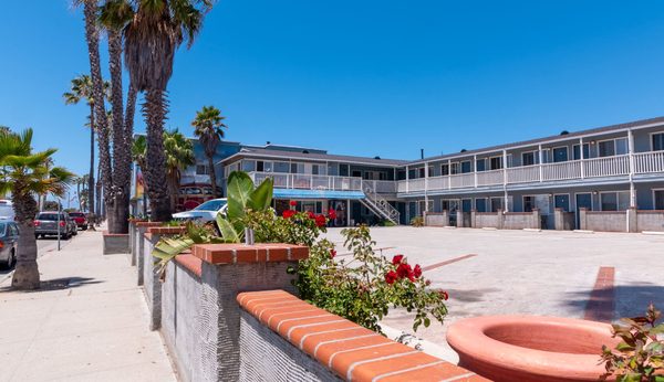 Shores Inn BeachHouses — Property