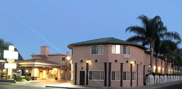 Signature Inn Merced Yosemite Parkway — Property