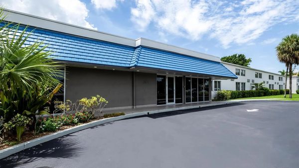 Signature Inn Miami Miami Florida — Property