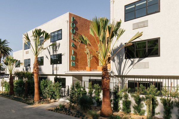 Silver Lake Pool and Inn Los Angeles California — Property
