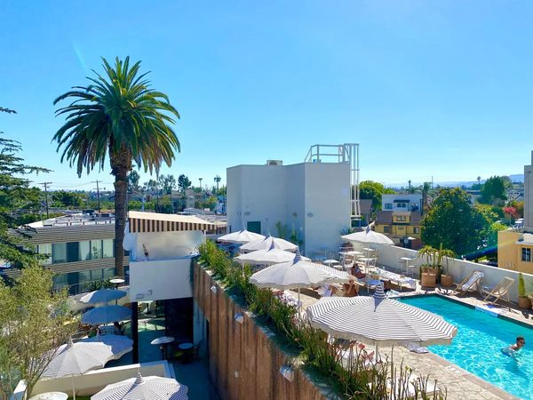Silver Lake Pool and Inn Los Angeles California — Property