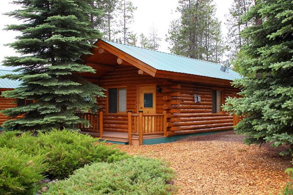 Silverwolf Log Chalet Resort — Property