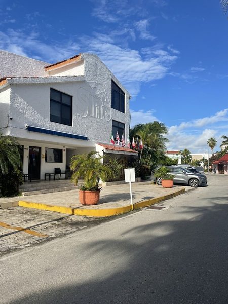 Sina Suites Cancun Solo Adultos — Property