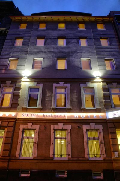 Six Inn Hotel Budapest — Property