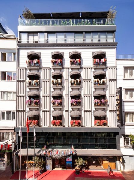 Skalion Hotel — Property