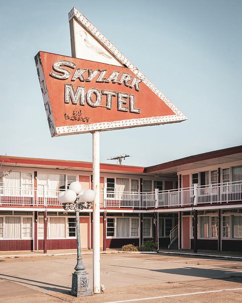 Skylark Motel Chicago Illinois — Property