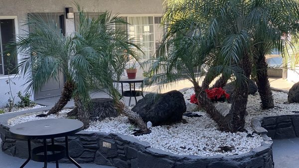 Skyways Hotel Los Angeles California — Property