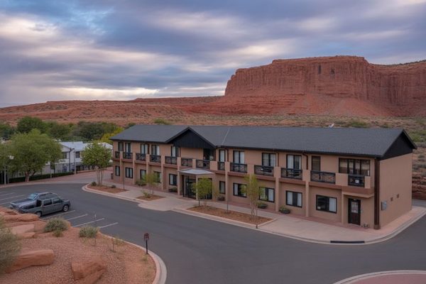 Slackline Moab Outset Collection by Hilton Moab Utah — Property
