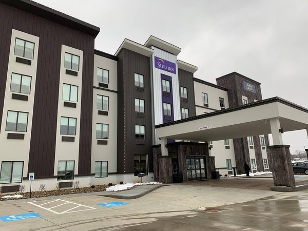 Sleep Inn Logan Ohio Hocking Hills — Property