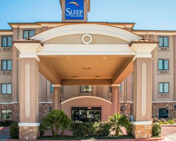 Sleep Inn Suites at Six Flags — Property