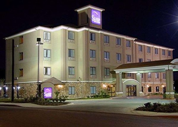 Sleep Inn Suites at Six Flags — Property