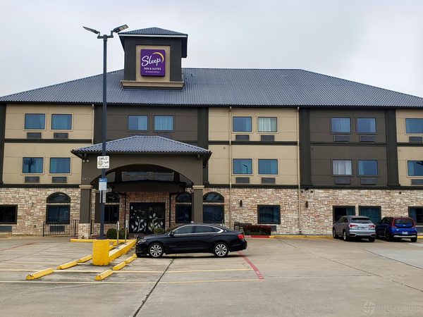Sleep Inn Suites Near Downtown North — Property