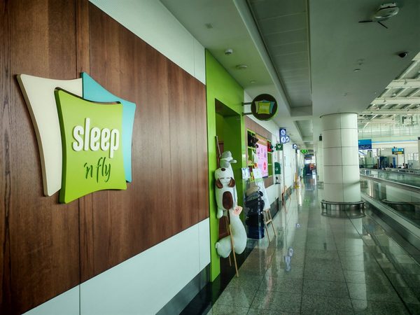 Sleepover Dubai International Airport D Gates Terminal 1 — Property