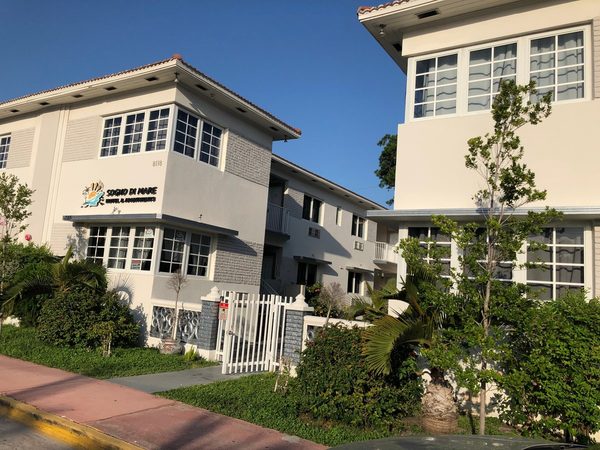 Sogno di Mare Hotel Apartments Miami Beach Florida — Property