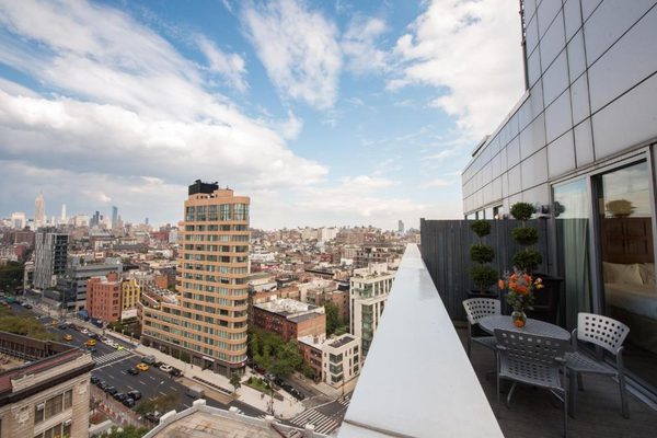 SoHo 54 Hotel — Property