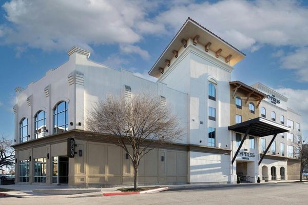 Sol Cypress San Antonio A Tribute Portfolio Hotel — Property