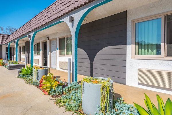 Solo Motel Los Angeles California — Property