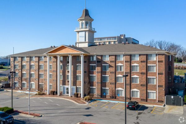 Sonesta Essential Hotels Overland Park — Property