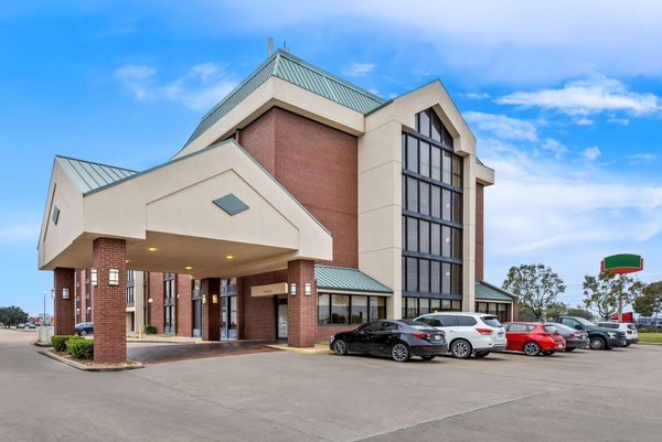 Sonesta Essential Houston Hobby Airport — Property