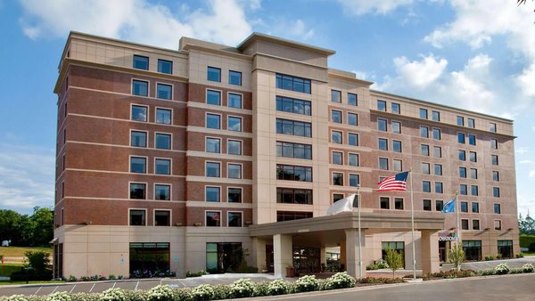 Sonesta Milwaukee West Wauwatosa — Property