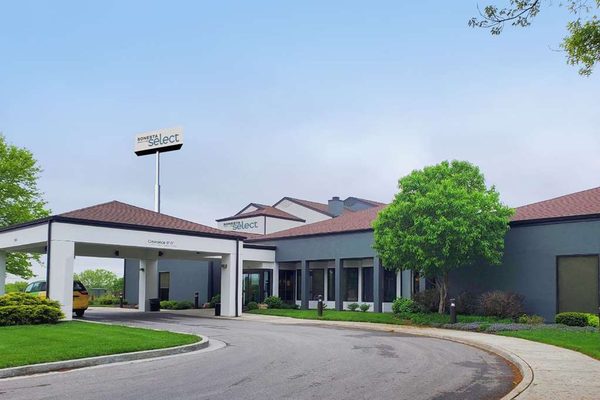 Sonesta Select Kansas City South Overland Park — Property