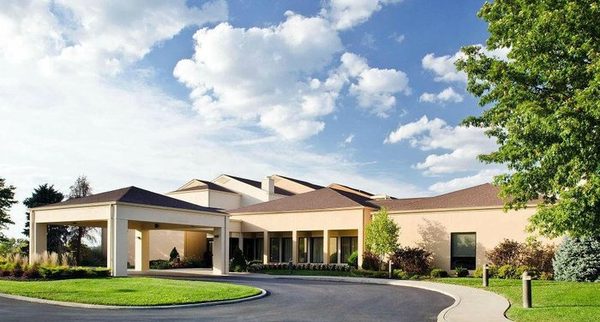 Sonesta Select Kansas City South Overland Park — Property
