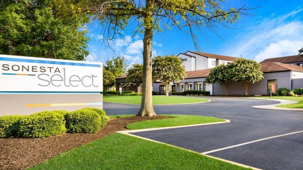 Sonesta Select Philadelphia Airport — Property