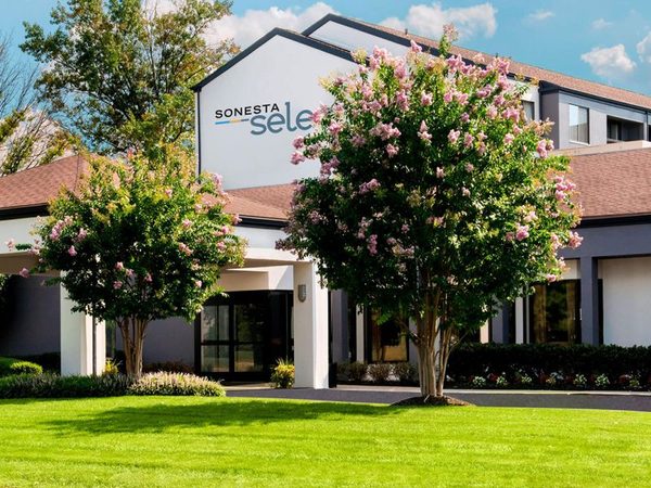 Sonesta Select Philadelphia Airport — Property