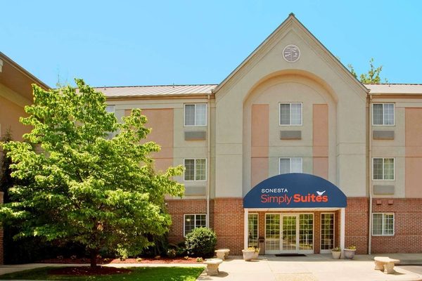 Sonesta Simply Suites Hampton Coliseum — Property