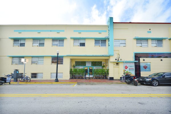South Beach Rooms and Hostel Miami Beach Florida — Property