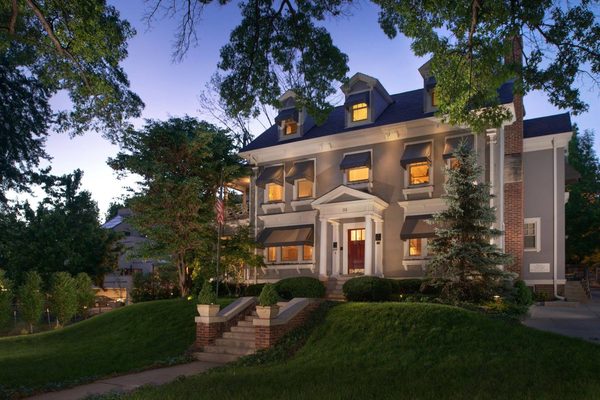 Southmoreland on the Plaza — Property