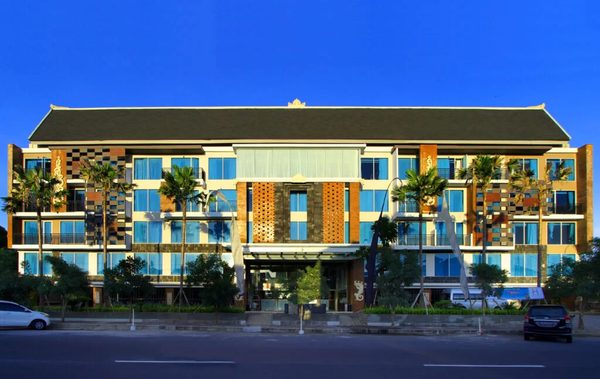 Sovereign Bali Hotel — Property