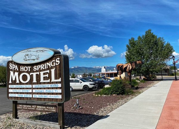Spa Hot Springs Motel — Property