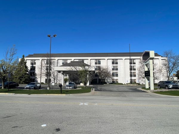 Spark By Hilton Green Bay — Property