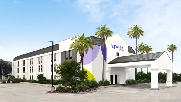 Spark By Hilton Green Bay — Property