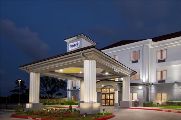 Spark By Hilton Houston Hobby Airport — Property