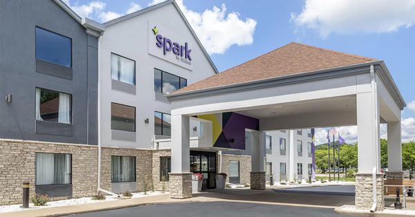 Spark by Hilton La Crosse Onalaska — Property